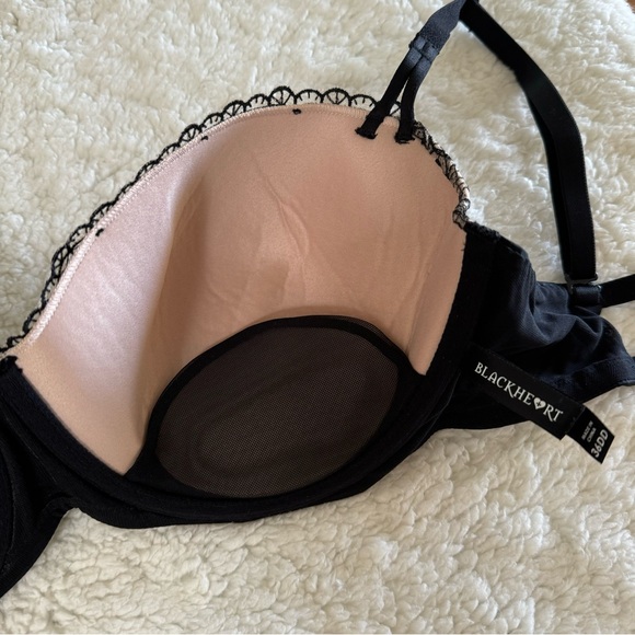 BLACKHEART PUSH-UP BRA in BLACK/BEIGE w/ EMBROIDERED SKULLS&HEARTS 36DD - Picture 3 of 9
